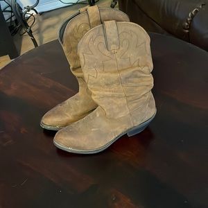 Women’s size 11 (mens size 8.5) Durango slouch boot tan